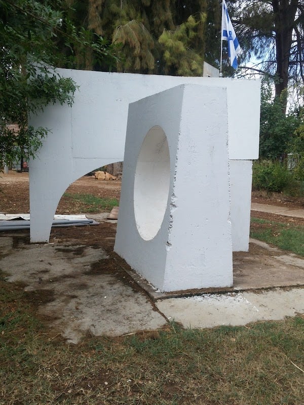 קיבוץ חולתה - ברבוט פאב - תמונה 4